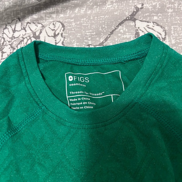 Figs Green Long Sleeve Tee - Picture 4 of 4